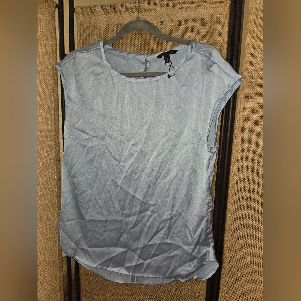 NWOT Banana Republic Blue Ice Satin Hi Lo Sleeveless Blouse Small